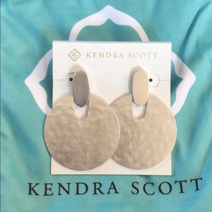 Kendra Scott Earrings. Didi statement Earrings